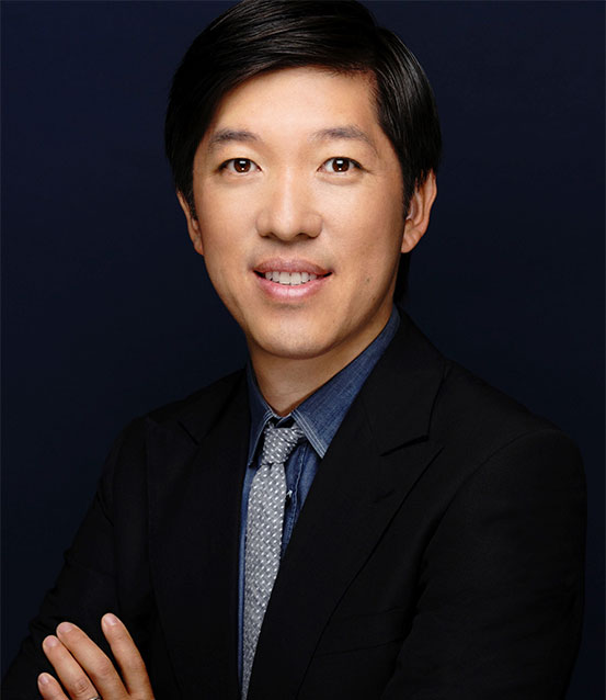 Portrait photo of Dan Lin